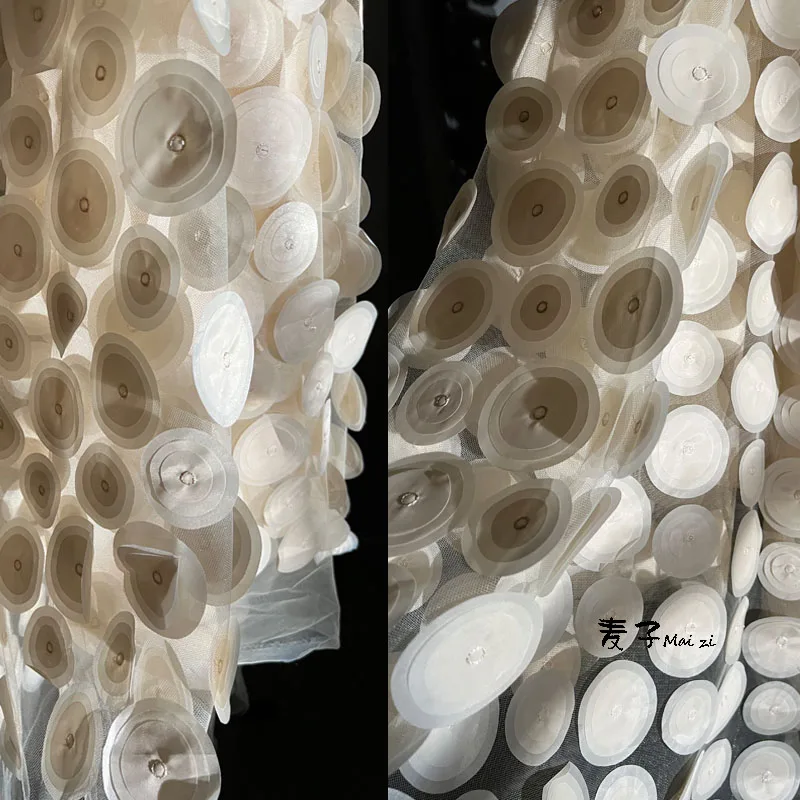 

Светильник абрикосовая трехмерная Тяжелая Текстура круглая огранка прозрачная марлевая ткань высококачественное платье дизайнерская ткань на выпускной