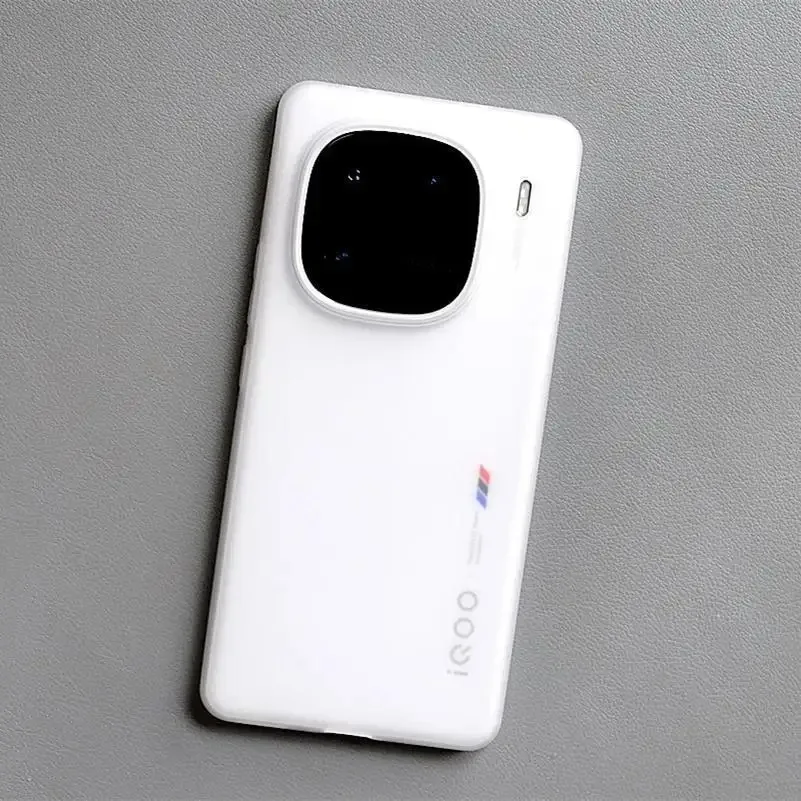 Фото Чехол для VIVO iQOO 15, простой силиконовый матовый ультратонкий чехол из ТПУ для IQOO15, противоударный бампер Fudna №1