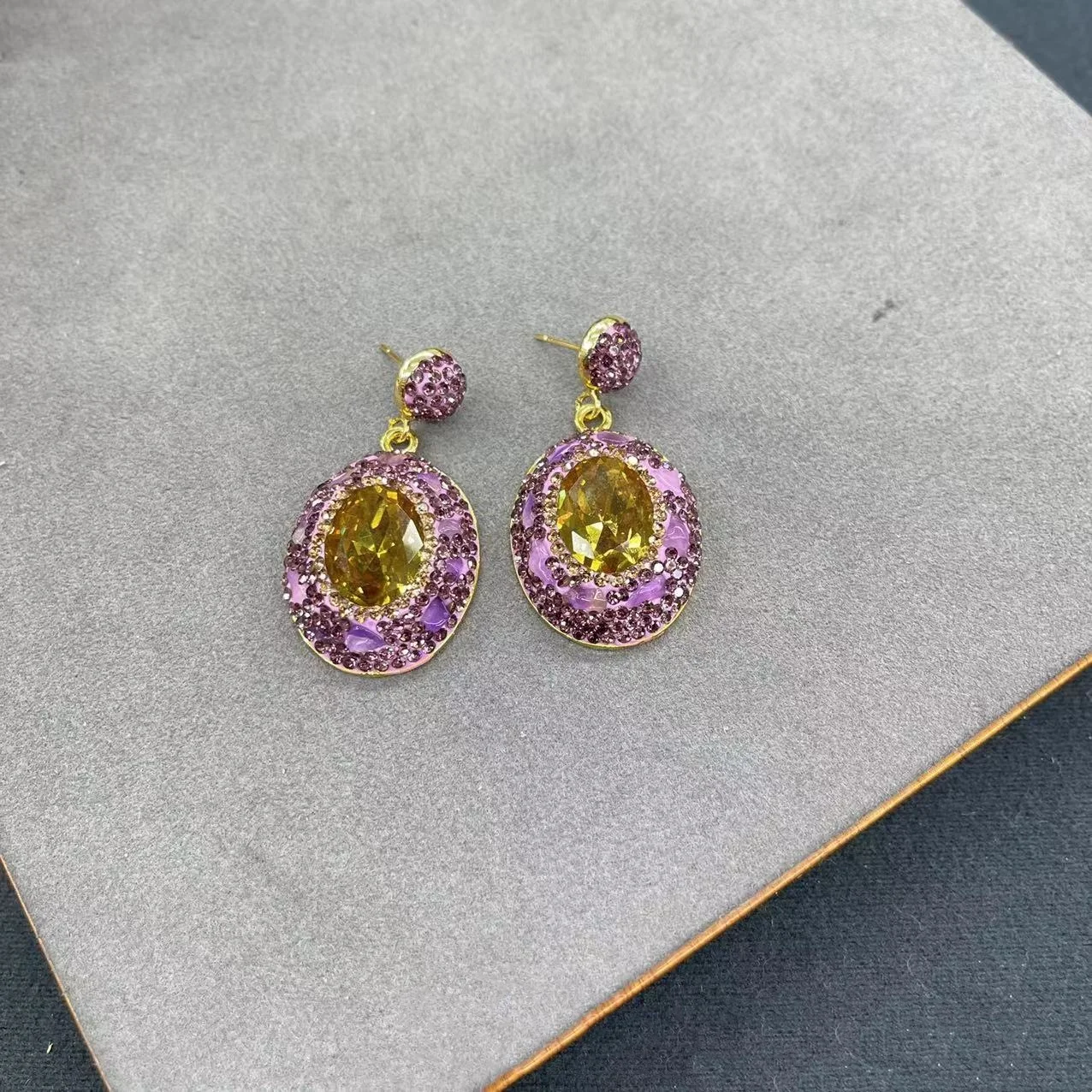 Набор из четырех предметов Türkiye Sultan Stone Toner с аметистом