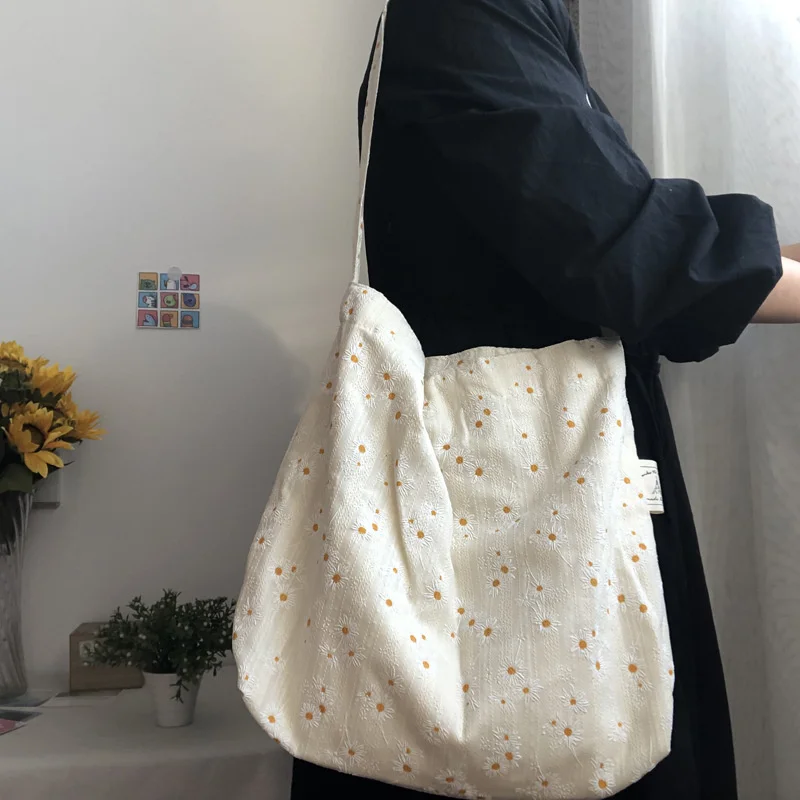 

Women Canvas Shoulder Bags Embossed Daisy Design Ladies Floral Handbag Casual Tote Literary Books Bag Shopping Bag For Girls