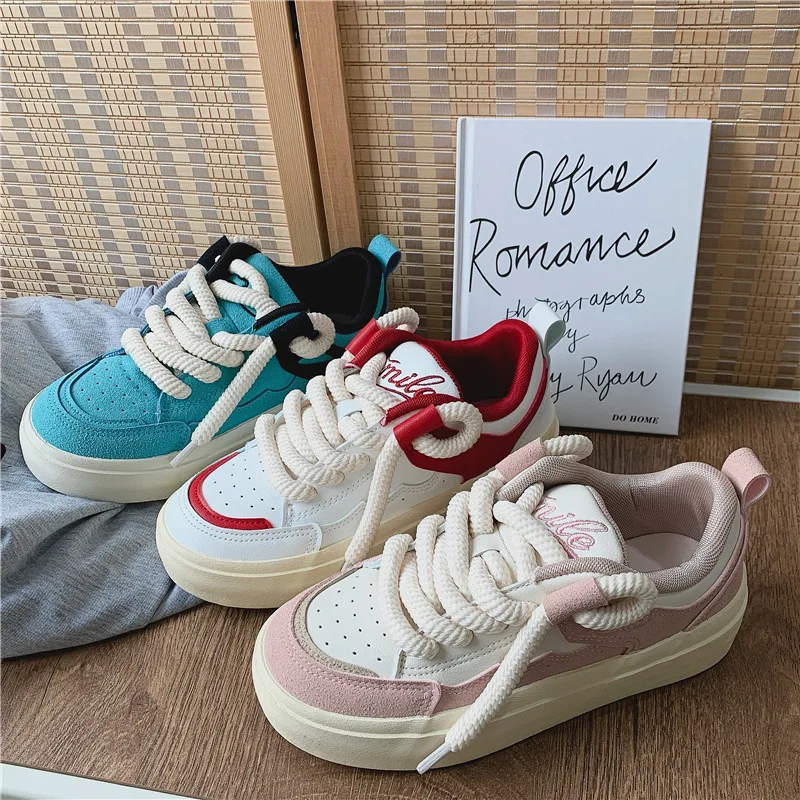 

Повседневная Спортивная обувь на толстой подошве женская обувь на шнуровке цветная Вулканизированная Обувь На Шнуровке Красивая маленькая белая обувь парусиновая обувь