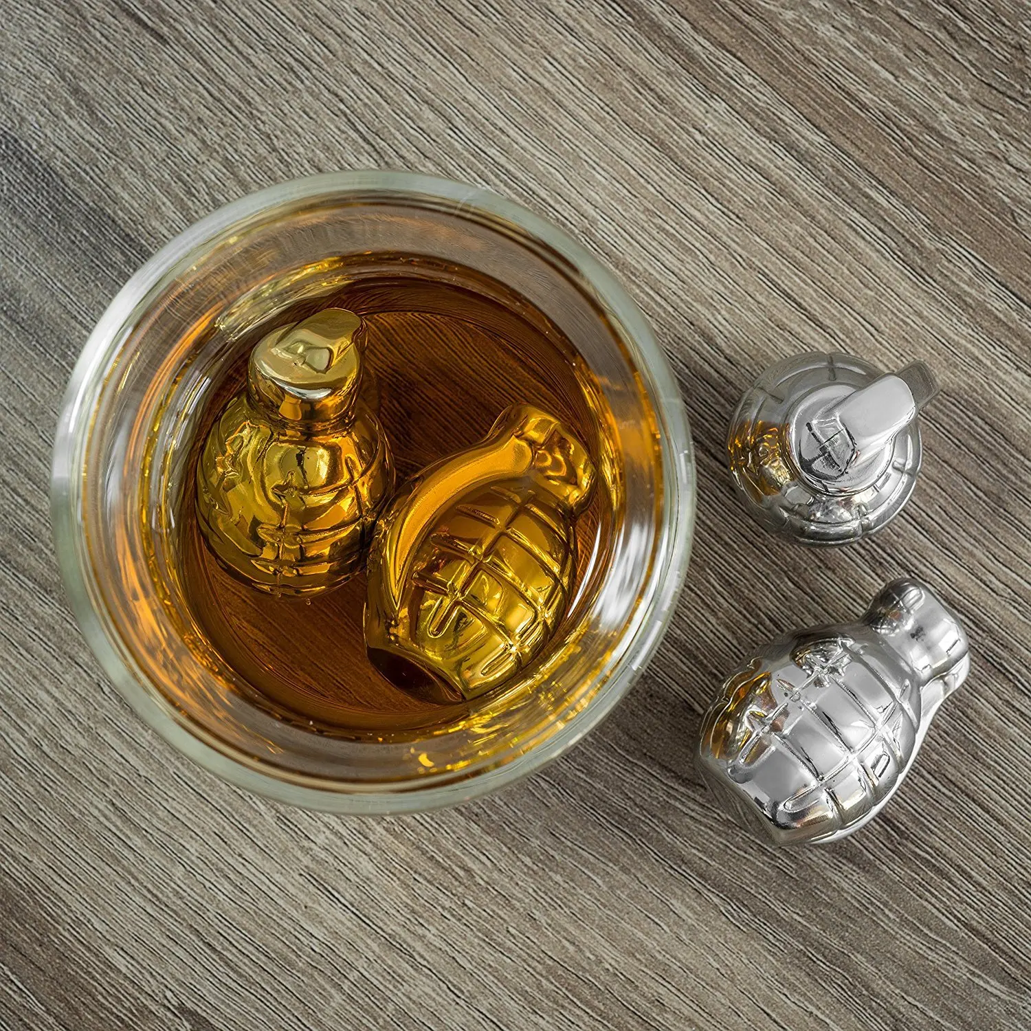 

Elegant grenades in the shape of a whisky stone, creative quick-frozen stainless steel ice cubes