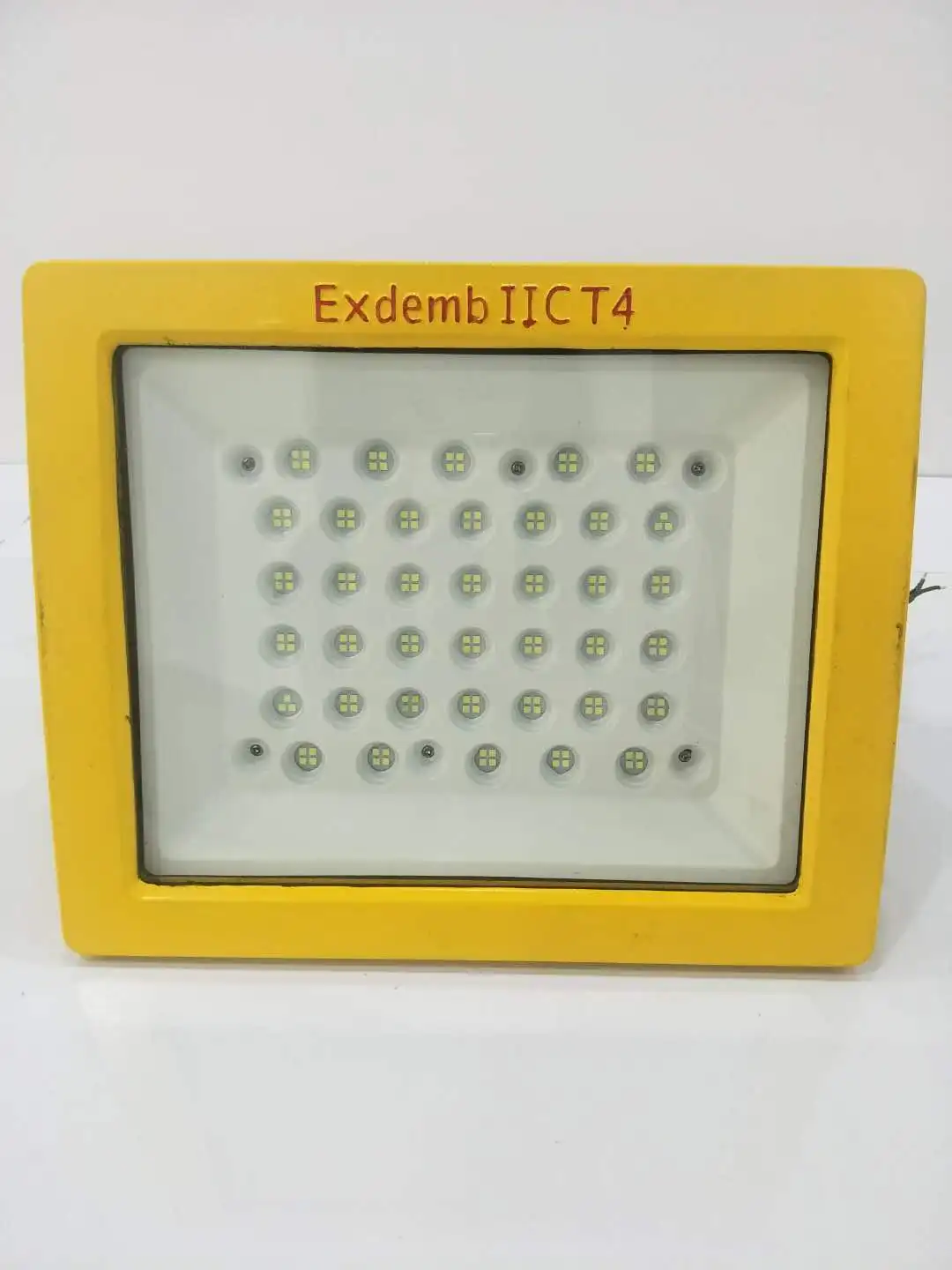 

Square LED Explosion-Proof Light, IP66 Waterproof Explosion-Proof LED Light, Exdemb II CT4 and WF2, Powder Factory, Gas Station.