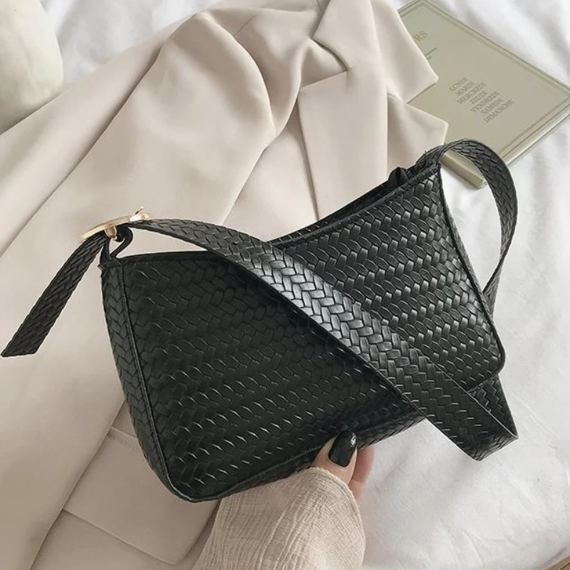 

2022 New Spring and Autumn Women's Fashionable Shoulder Bag 4860 R108
