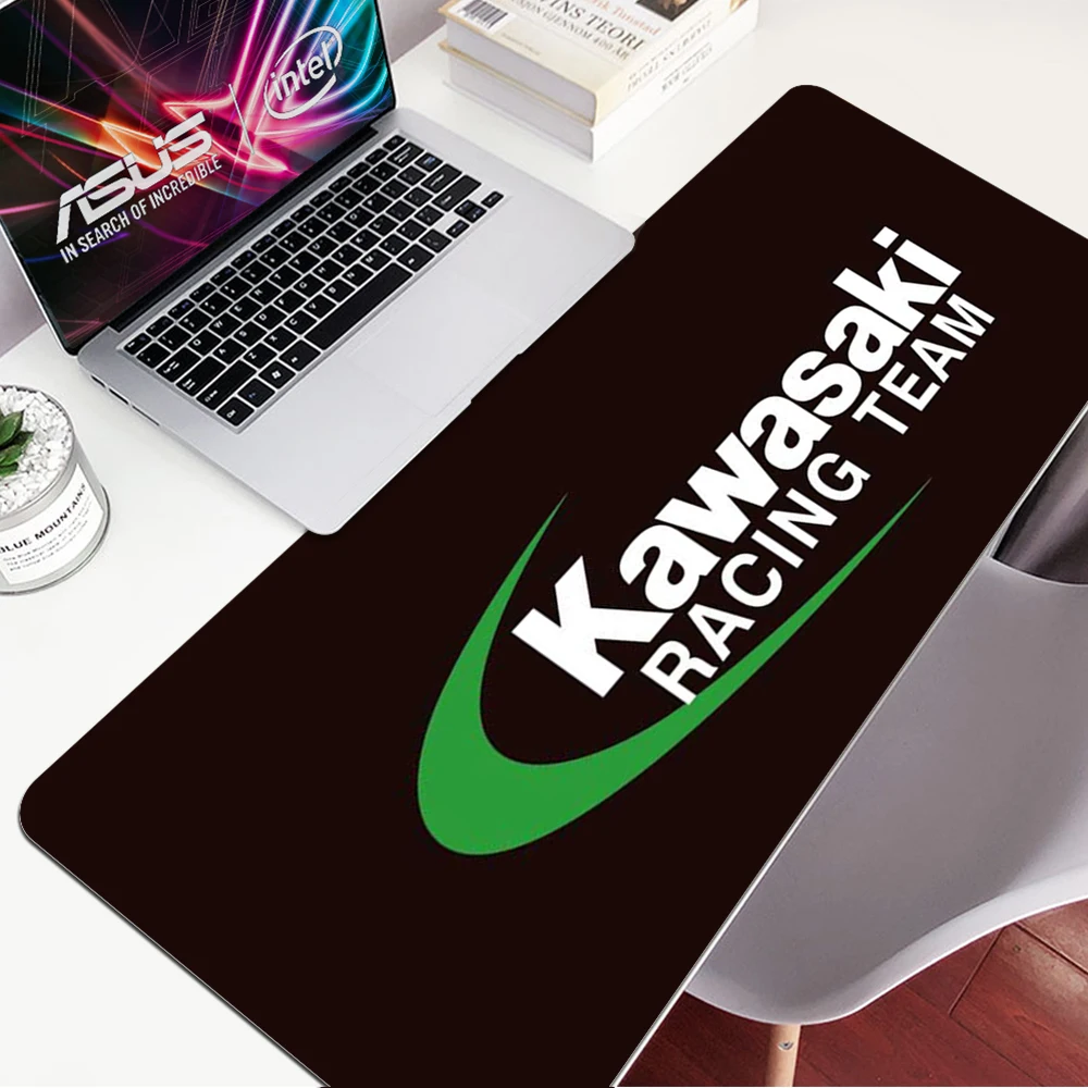 

Коврик для мыши с логотипом мотоцикла Kawasaki XXL, милый нескользящий коврик для мыши 40x90 см, игровой коврик для мыши, коврик для настольного комп...