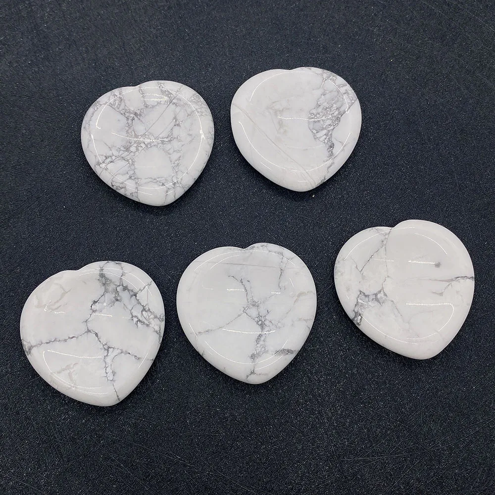 

Worry Palm Stone Concave Heart Pocket Natural Energy White Pine 40x40x6mm Mditation Finger Massage Stone Reiki Healing Crystal