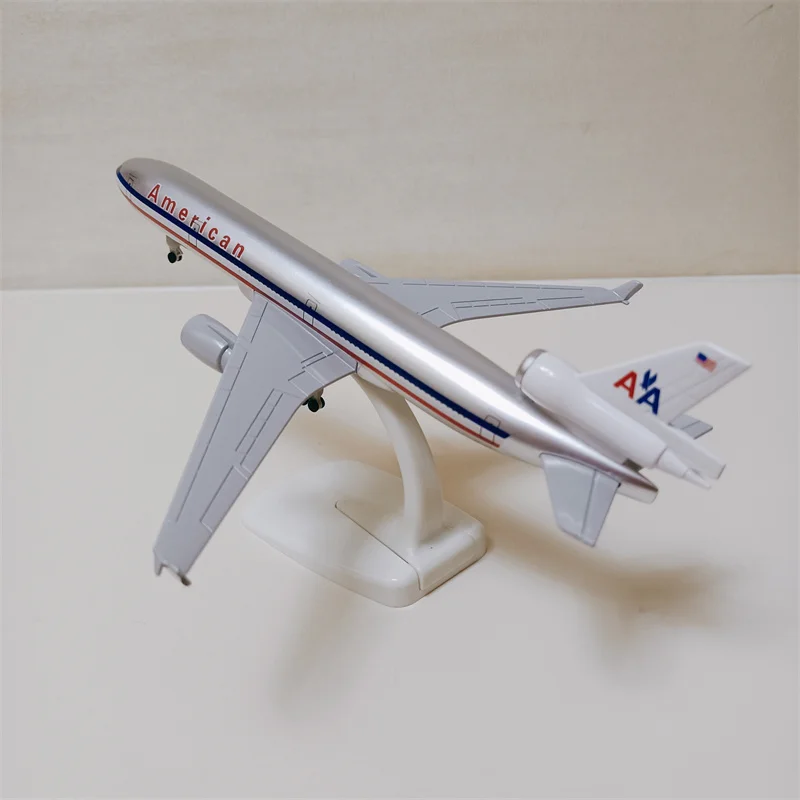 

Модель самолета из металлического сплава, 20 см