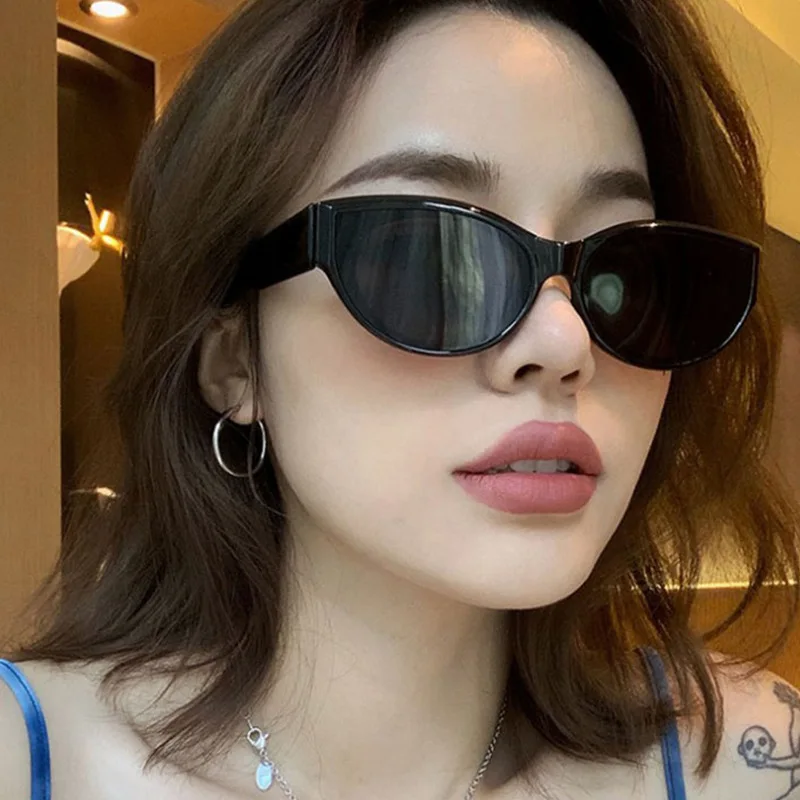 

2023 Luxury Design Glasses Vintage Fashion Sunglasses Retro Oval Sunglasses Women Trending Eyewear Y2k Accessories Gafas De Sol