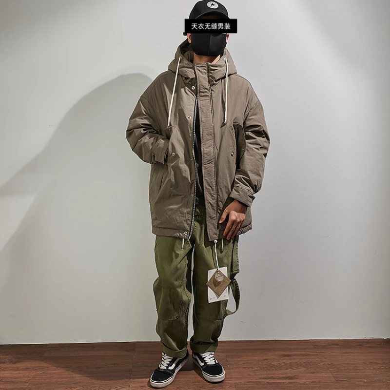 Long down jacket men's winter coat is thickened, and warm and casual solid color hooded coat is worn outside.