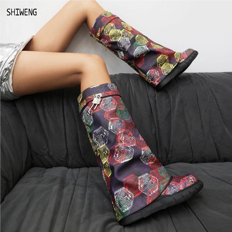 

Женские ботинки на танкетке без застежки, повседневные ботинки с принтом акулы, на толстой подошве, на высоком каблуке, размеры 48, 2023