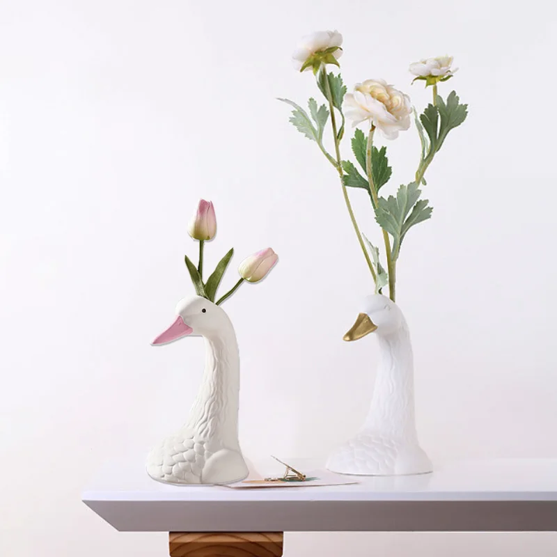 

1PC Dry Flower Container Flower Vases Swan Head Shape White Ceramic Swan Vases Creative Animal Sculpture Elegant Desk Ornaments