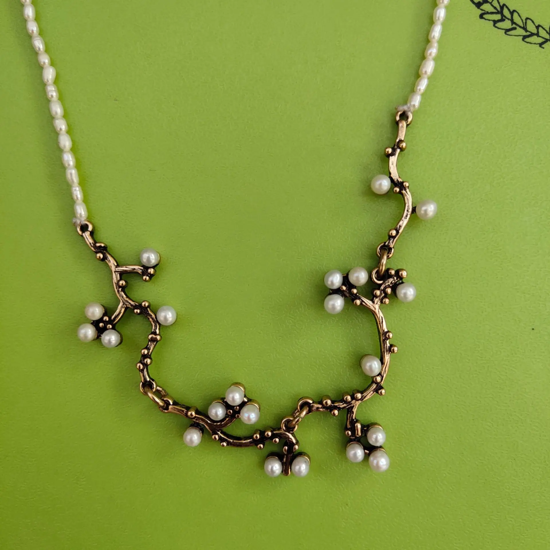 Независимое дизайнерское ожерелье с пресноводным рисовым жемчугом и белой