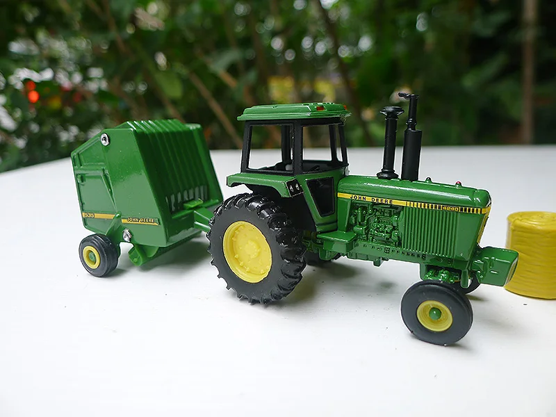 

1:64 John D~eere 4240 w Baler Tractor Trailer Model Alloy Toys For Boys Gift