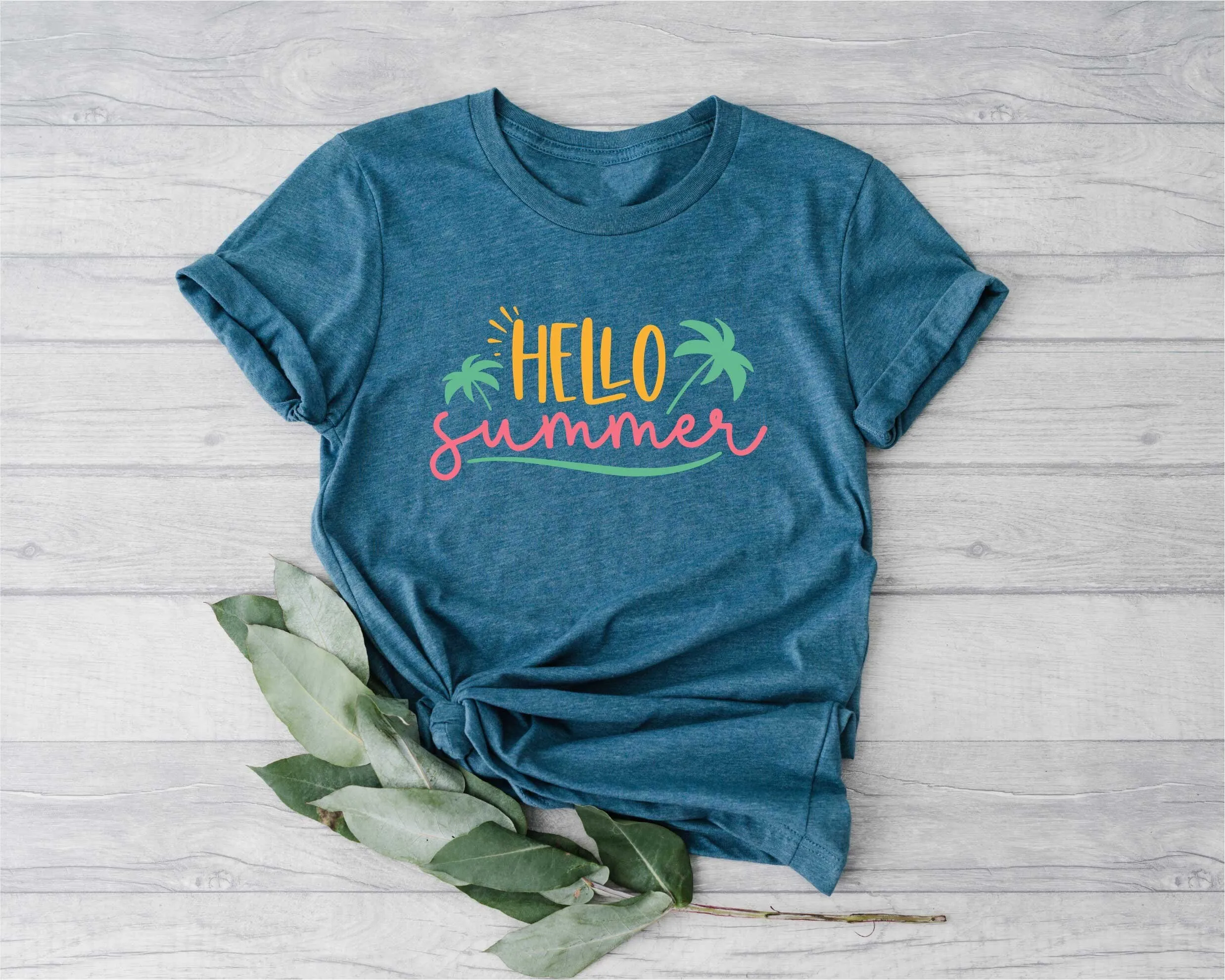 Футболка с надписью Hello Summer