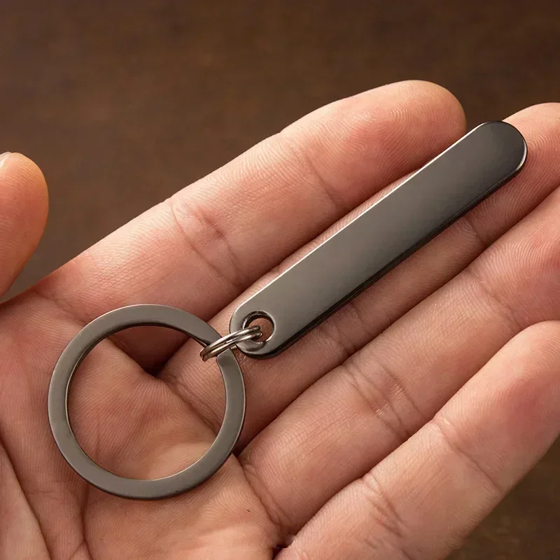 

Персонализированный титановый брелок AUERHAHN