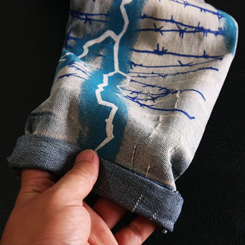 Fashion Skull Graffiti Jeans Printed Ripped Denim Pants Mens Distressed Biker Jeans Streetwear Slim Y2k Hip Hop Pants Joggers