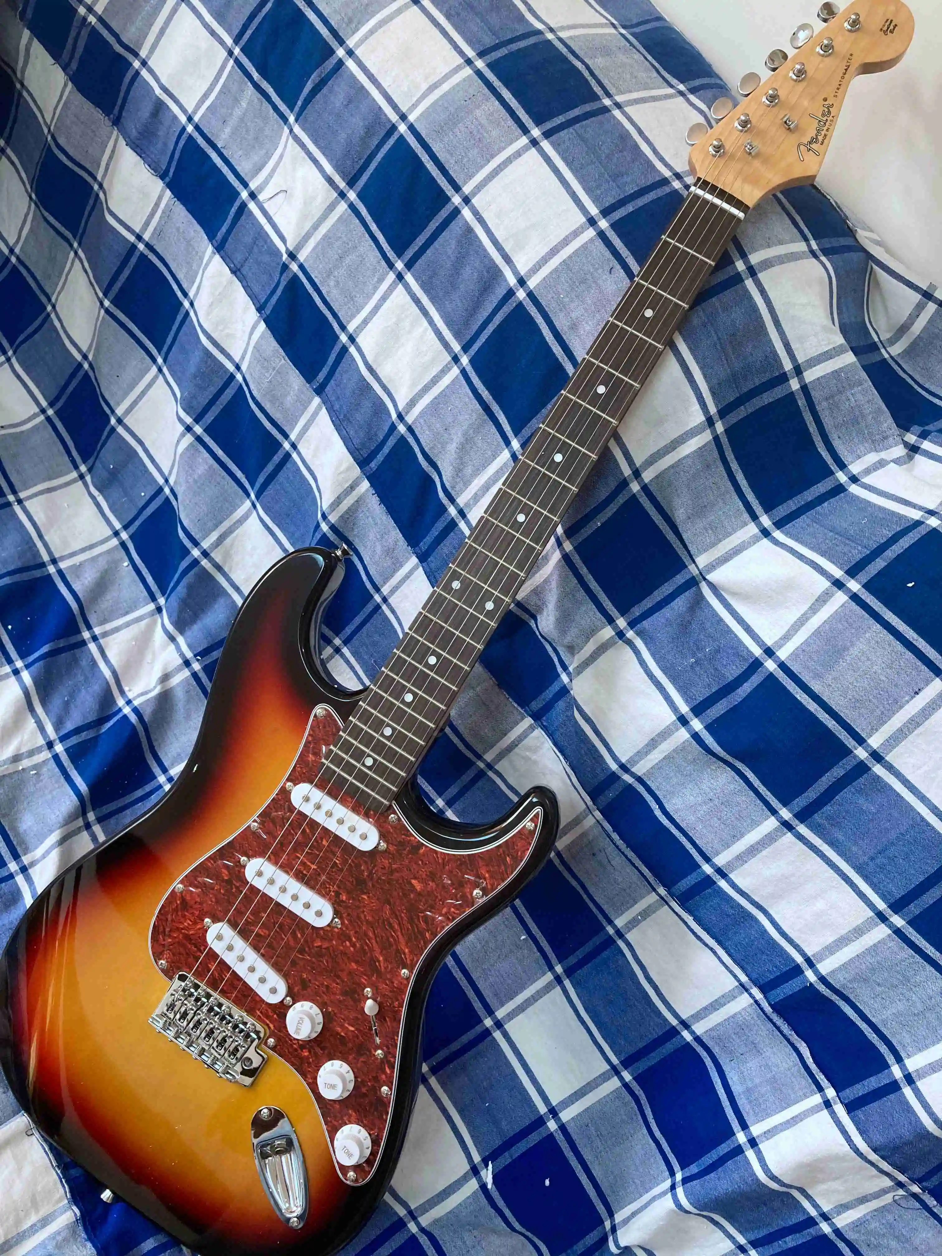 

Send in 3 days Musical Instruments Big sales stratocaste-r richie sambora Rosewood fingerboard custom body electric guitar