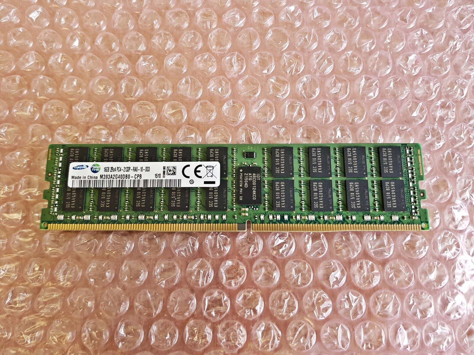 

RAM 16G DDR4 ECC 2133REG M393A2G40DB0-CPB server memory