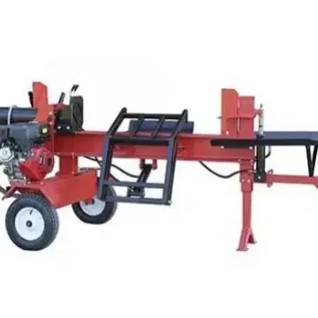 Маленький дровяной разветвитель с бензиновым двигателем может перемещаться на