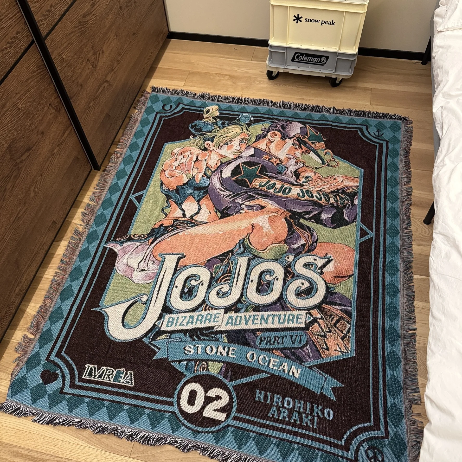 Фото Аниме-гобелен «Jojo Bizarre Adventure» в ретро-стиле, персонализированный подарок, настенный ковер в стиле хиппи, идеально подходит для общежитий и домашнего декора №5