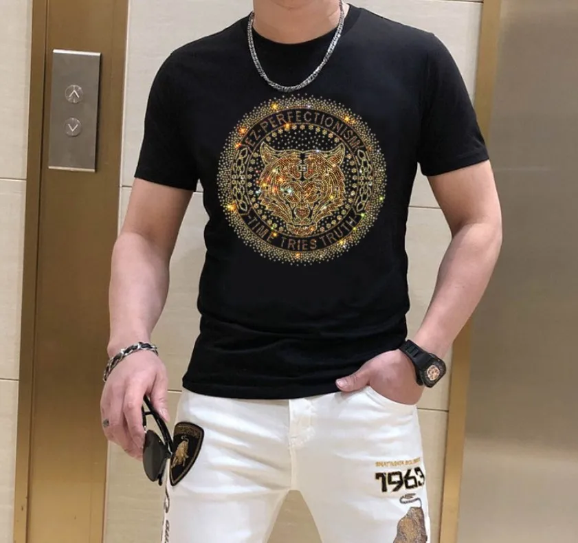 

Мужская летняя футболка с круглым вырезом и коротким рукавом