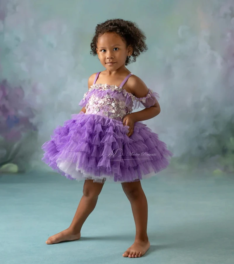 

Purple Children Short Pageants Dresses Appliques Beads Tiered Ruffles Kids Mini Birthday Gowns Princess Wedding Guest Gowns