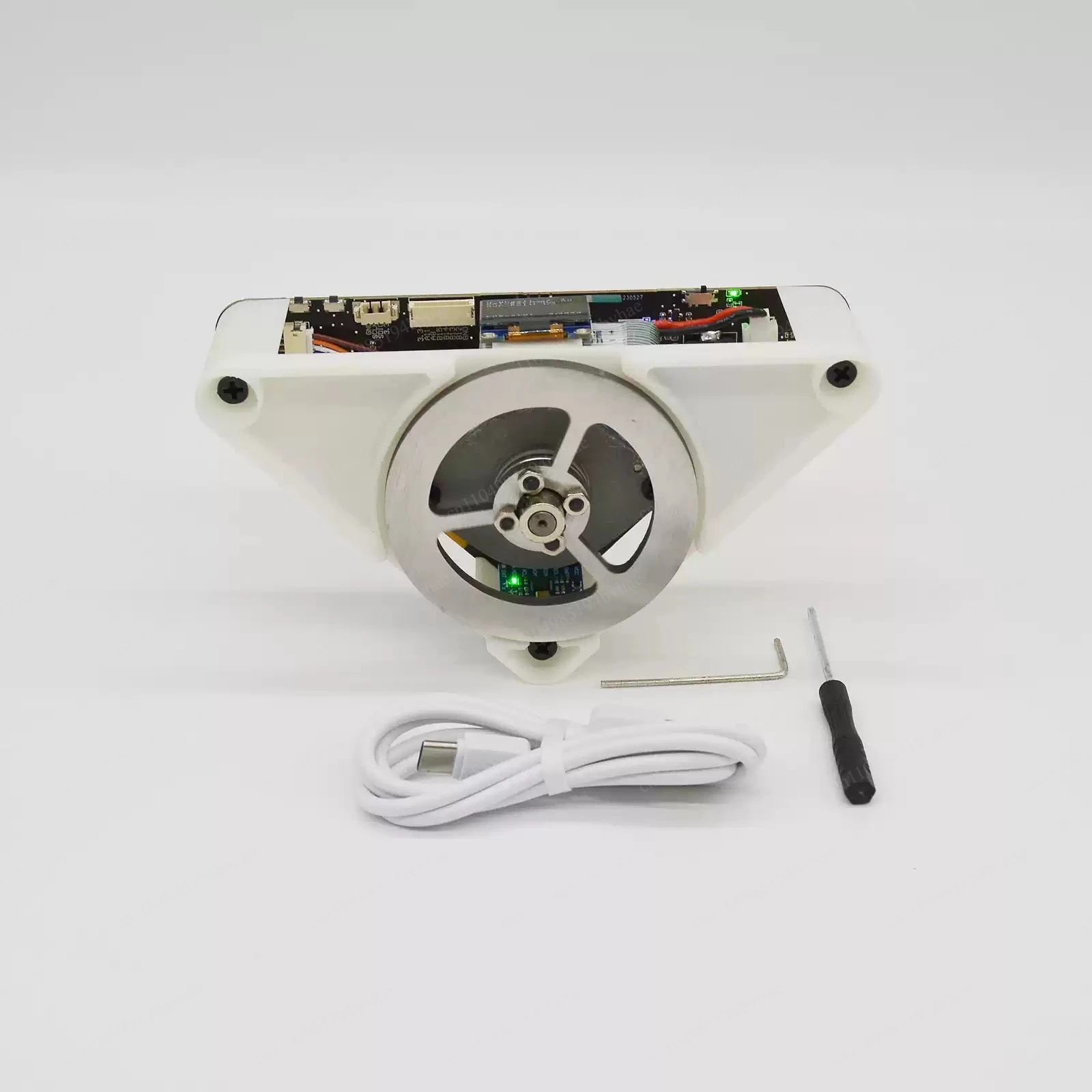 Фото Самобалансирующаяся треугольная призма STM32 Momentum Wheel, классический балансирующий треугольный кубик №1