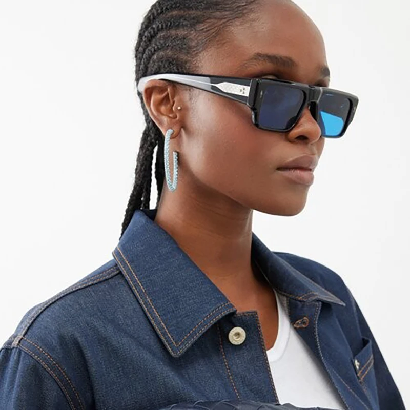 Солнцезащитные очки квадратные