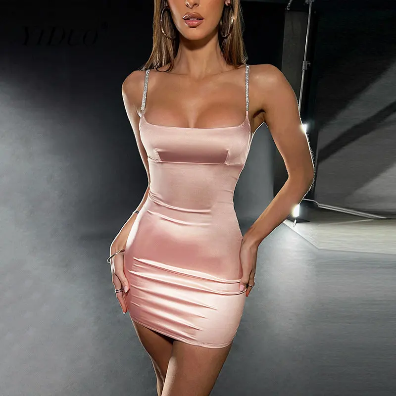 

Skirt Autumn 2022 Cross border new repair hip glittering shoulder strap satin suspender dress dress YI DUO