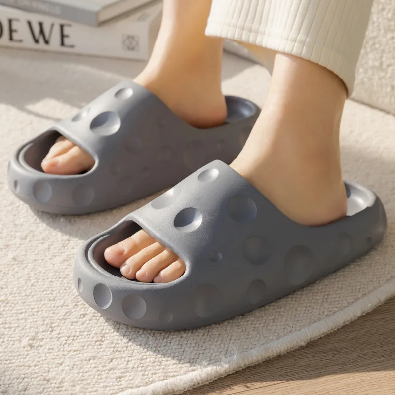 2023 Women Summer Slippers Man Soft Thick Bottom Slides Home Bedroom Bathroom Massage Slippers Girl Campus Beach Sandals Unisex