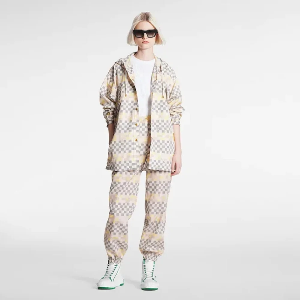 

Женская атласная клетчатая куртка с 3D-принтом, свободная повседневная куртка и брюки с высокой талией, Новинка лета 2022, модная женская одежд...