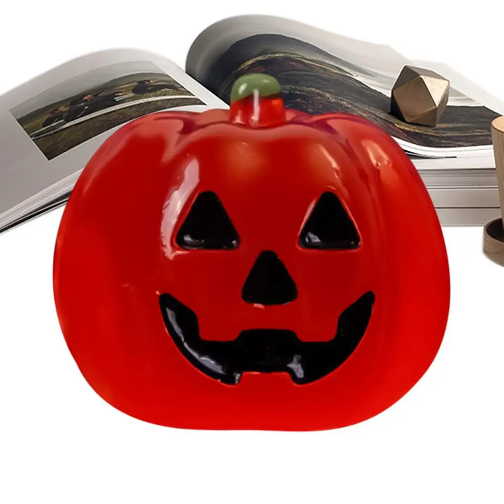 

Светящиеся тыквы из смолы