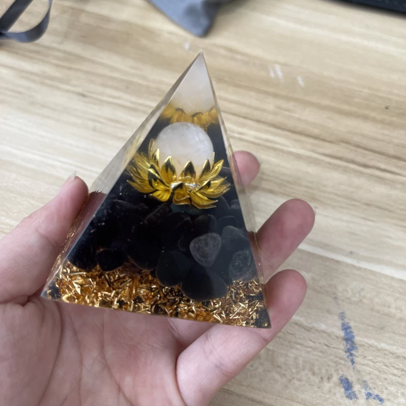 

Organ Energy Pyramid Meditation Meditation Healing Tower Crystal Orchment Original Stone Energy