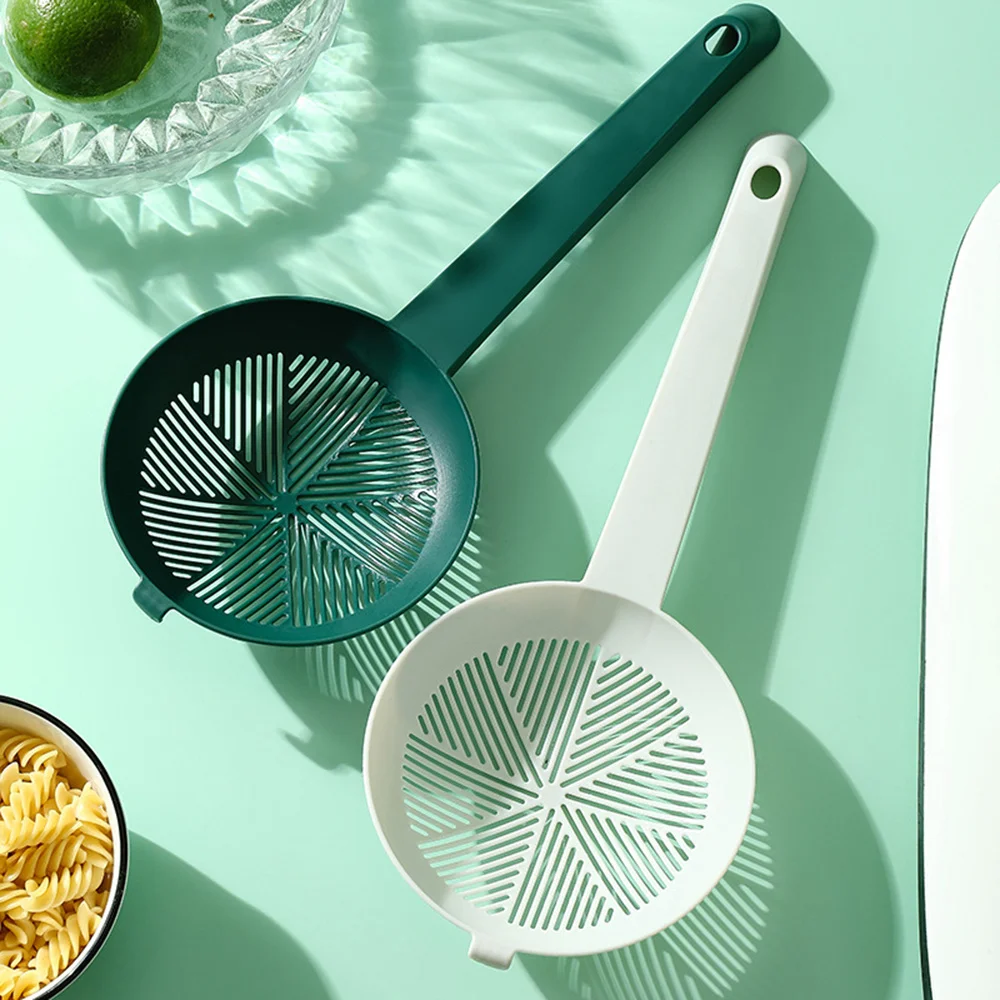 

Kitchen Scoop High Heat Resistant Long Handle Drainer Spoon Plastic Spoon Extended Handle Spoon for Kitchen XHC88