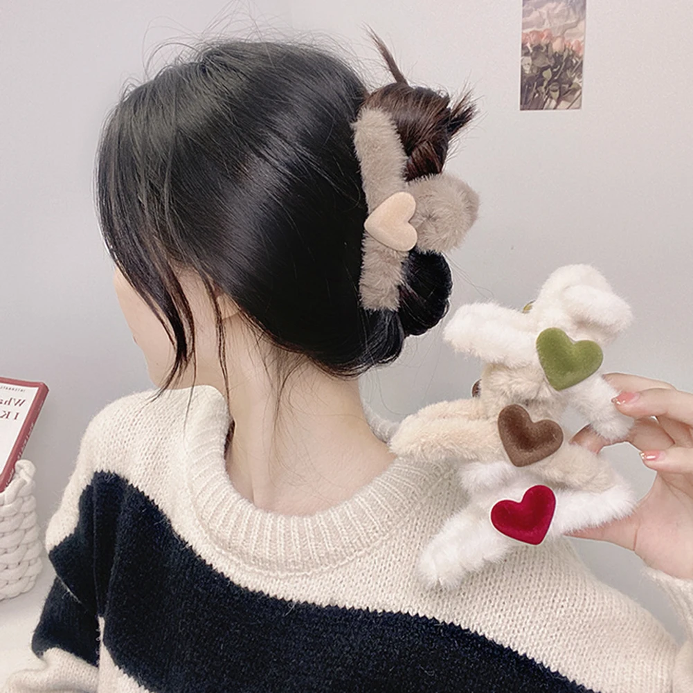 

Plush Heart Hair Claw Clips for Women Autumn Winter Warm Hair Clip Korean Bow Large Shark Crab Barrette Fashion Hair Accesseries