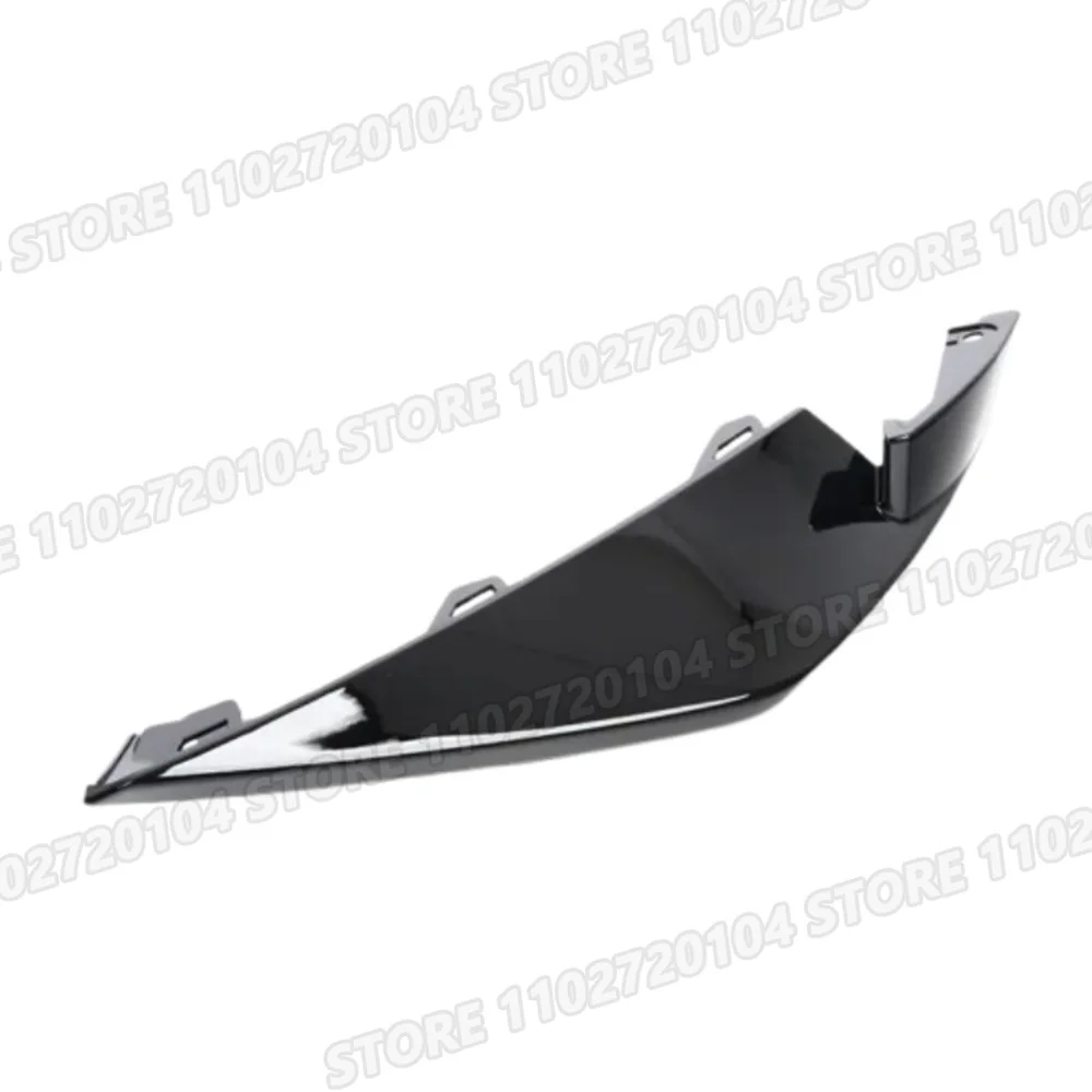 Фото Для BMW M3 M4 G80 G81 G82 G83 2021-2025: Накладка-сплиттер (уголок) нижнего бампера, артикулы 51118084177, 51118084178 №3