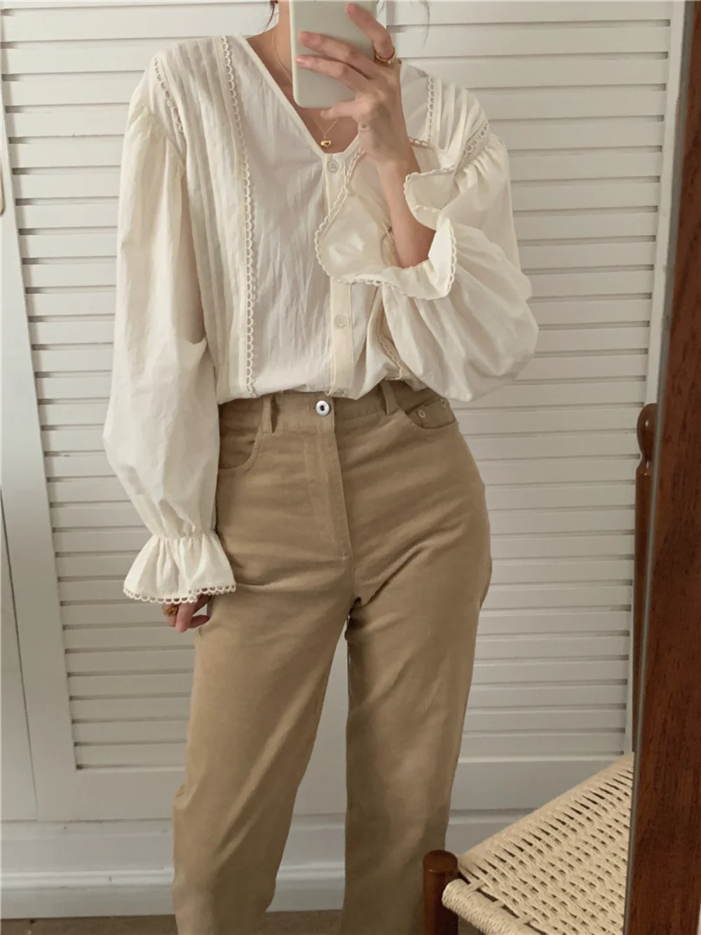 

Women Blouse Female Shirt Summer Womens Blouses Spring Lace Blusas Casual Elegant Vintage Long Sleeve Cotton Oversize Loose