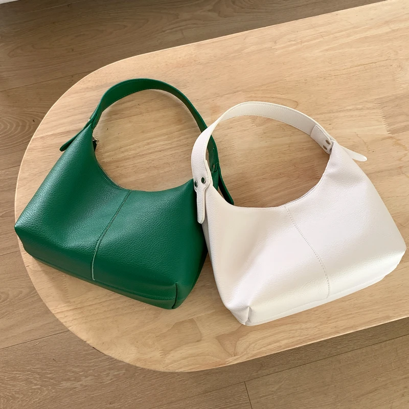 

2022 New Zipper Women's Bag Korean Designer PU Leather Women Half Moon Bag Chic Ladies Handbags Luxury Axillary Bag Whole Sale
