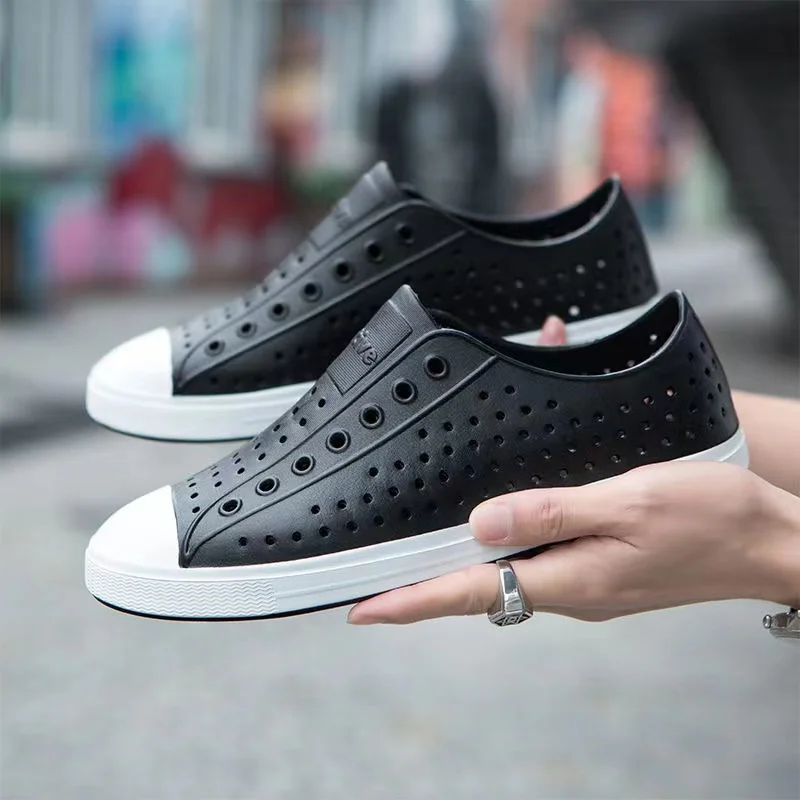 

New hollow running shoes for men and women slip on fashion beach summer swimming sandals lightweight outdoor shoes
