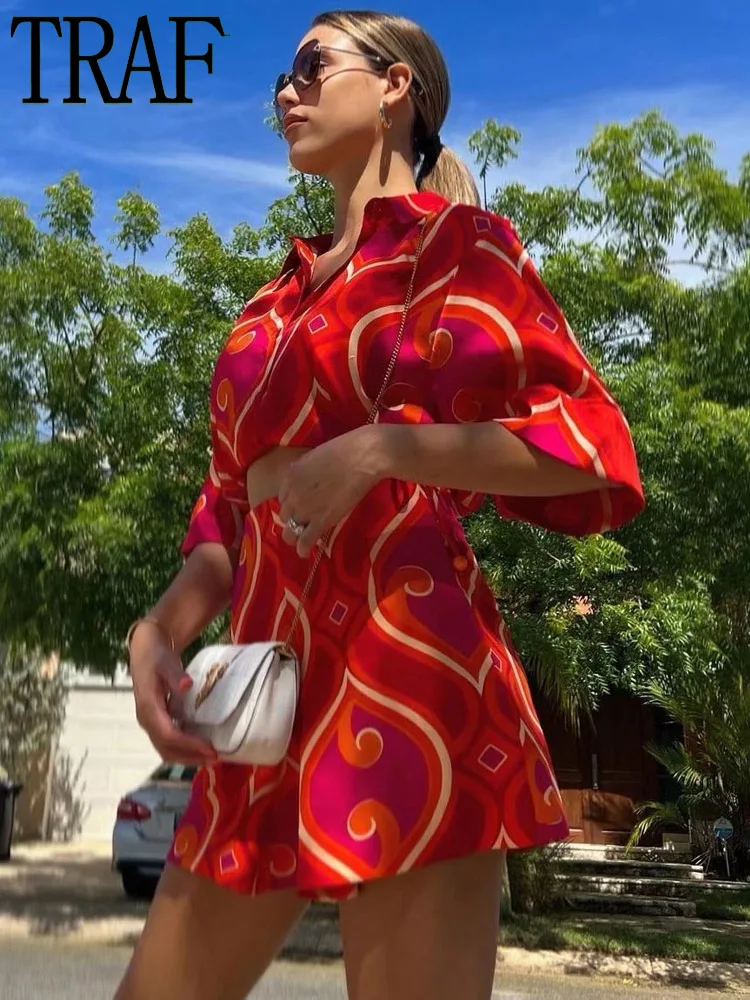 TRAF-pantalones cortos con estampado geométrico para mujer, Bermudas plisadas de cintura alta, ropa de calle informal, Verano