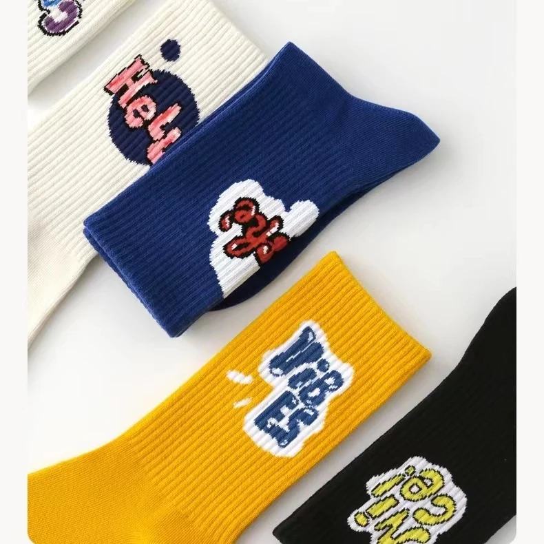 5Pairs/Set Hip Hop Letters Socks for Unisex Street Fashion Couple Socks Middle Tube Women Cotton Sox Sport Casual Dress Summer