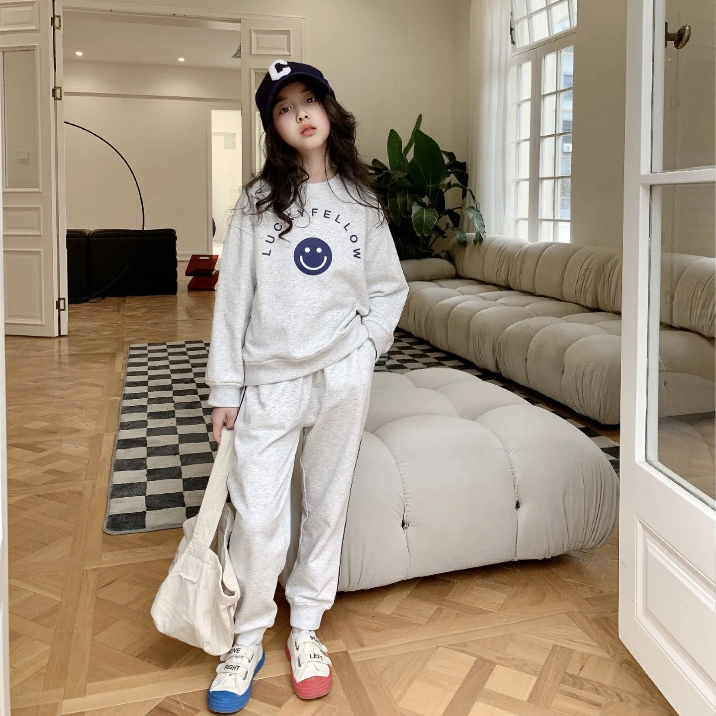 

Kids Clothing Set gray colour sweatshirt + pants sports clothing set suitable for height 100-160CM