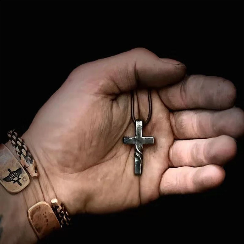 

Twisted Cross Necklace Alloy 3D Hanging Hand Forged Necklace Gift Unique Personality Unisex Adjustable Exotic Crucifix Necklace