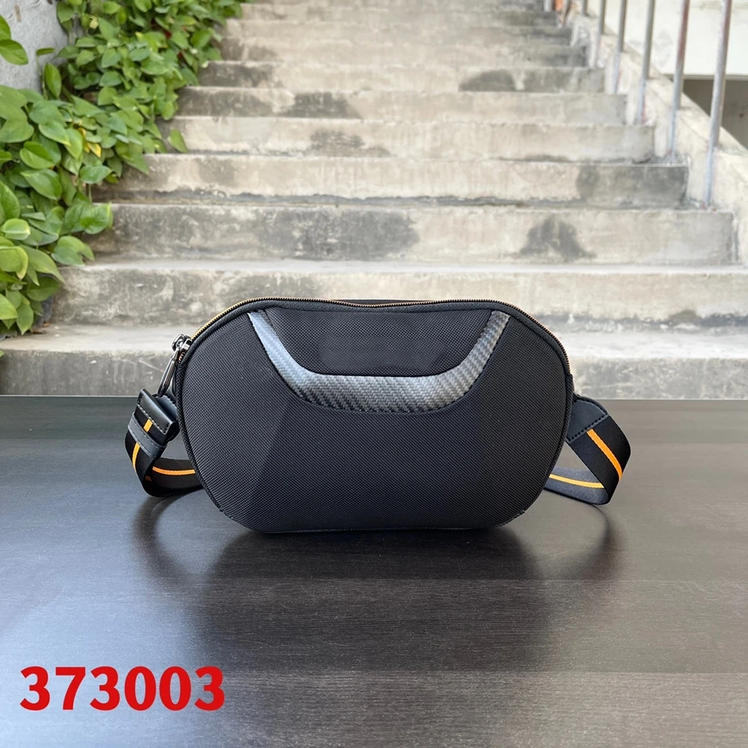

Fashion Men's Ballistic Nylon Bag Casual Simple Joint Waist Bag 373003D