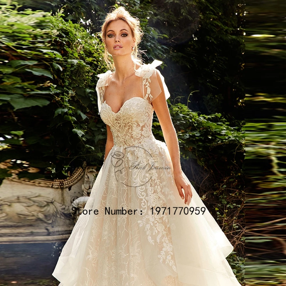 Рисунок 3 - Женское свадебное платье с бантом