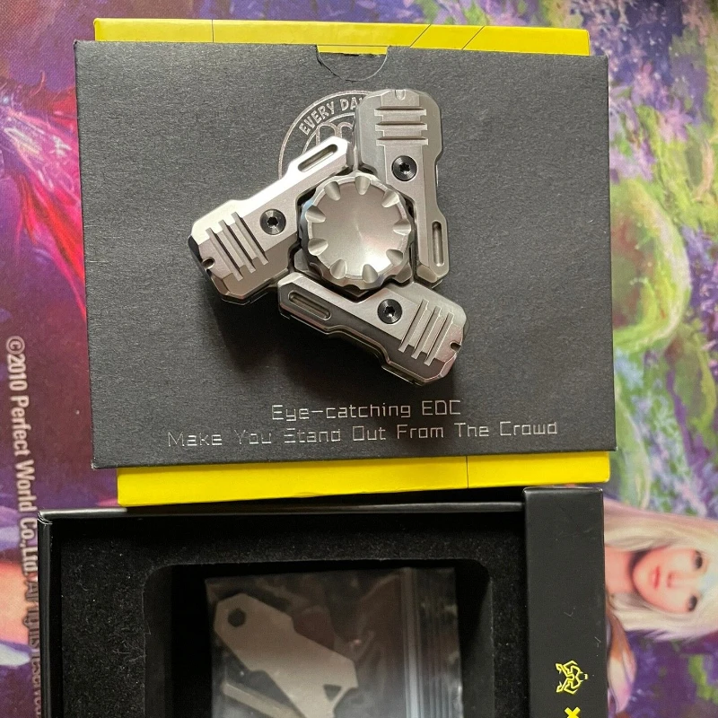 

Second-Hand out-of-Print Mech Fingertip Gyro Stainless Steel Material Normal Use Traces Complete Packaging