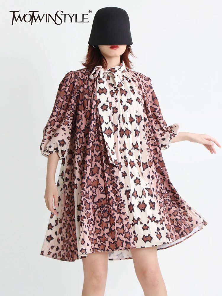 

TWOTWINSTYLE модное повседневное мини-платье для женщин с воротником-стойкой и коротким рукавом, однотонные минималистичные свободные платья, же...