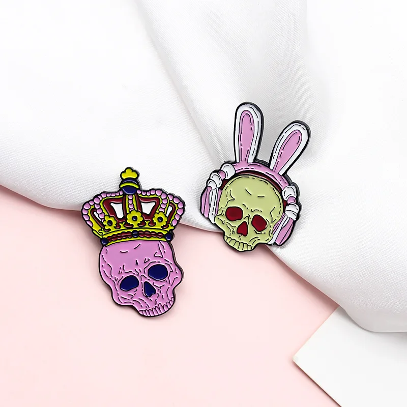 

SALeeee Punk style crown hat skull brooch Rabbit ear headset skull creative good friend alloy brooch jewelry