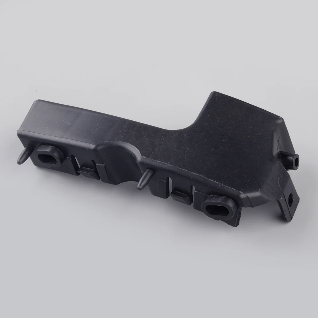 Направляющая опорного кронштейна переднего левого бампера черный ABS 8E 0807283 E Fit