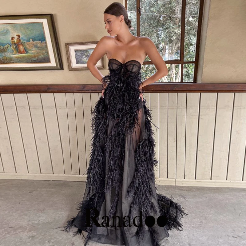 

Black Sexy Feathers Evening Dresses Sweetheart A Line Lacing Up Illusion Sleeveless Court Train Prom Dress Robes De Soirée